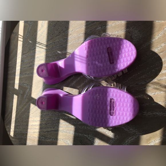 Purple princess heels “What kids want” brand. 7” footbed (measured on an angle) - Picture 4 of 5